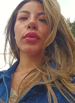 Snapshot of Karen_San_Miguel chatting on October 2025 06:42:01 PM Karen San Miguel online show from October 2025 06:42:01 PM