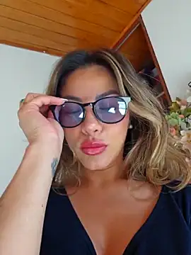 Snapshot of Karen_San_Miguel chatting on November 2025 07:18:02 PM Karen San Miguel online show from November 2025 07:18:02 PM