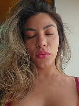 Snapshot of Karen_San_Miguel chatting on December 2025 03:21:02 PM Karen San Miguel online show from December 2025 03:21:02 PM