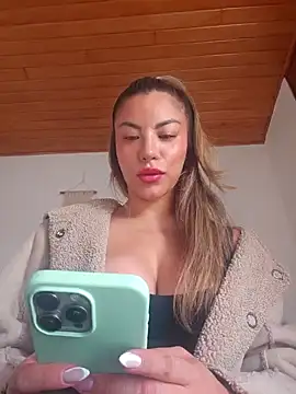 Snapshot of Karen_San_Miguel chatting on October 2025 07:35:01 PM Karen San Miguel online show from October 2025 07:35:01 PM