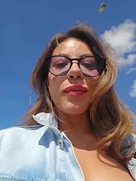 Karen San Miguel online show from March 2026 07:37:02 PM