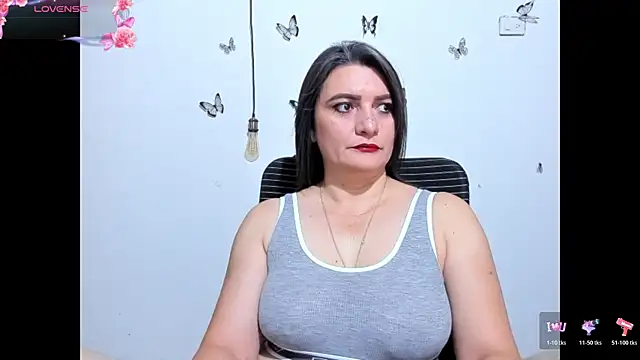 Snapshot of Amie_Adams82_ chatting on July 2026 04:04:02 PM Amie Adams82 online show from July 2026 04:04:02 PM