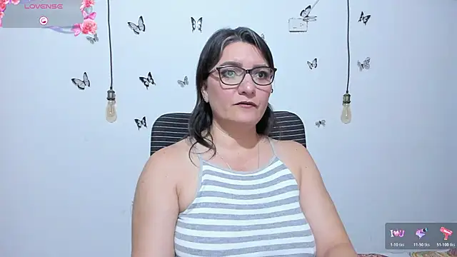 Snapshot of Amie_Adams82_ chatting on April 2026 03:04:02 PM Amie Adams82 online show from April 2026 03:04:02 PM