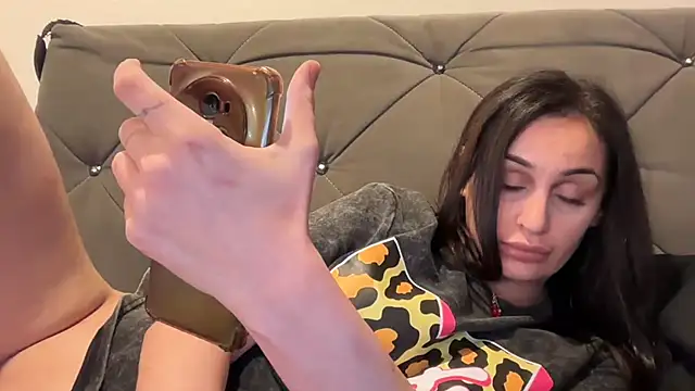 JeSuisUnTapin online show from December 2025 01:32:02 PM