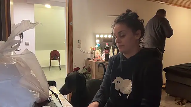 JeSuisUnTapin online show from January 2026 06:48:02 PM