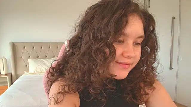 Ariella Sol online show from March 2026 07:25:02 PM