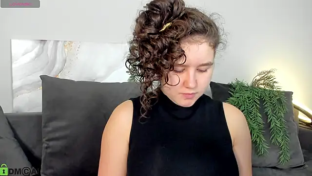 Ariella Sol online show from April 2026 01:14:02 AM