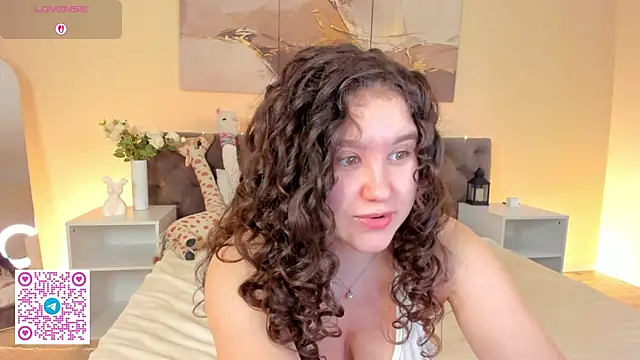 Snapshot of Ariella_Sol chatting on June 2026 01:11:01 AM Ariella Sol online show from June 2026 01:11:01 AM
