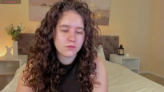 Snapshot of Ariella_Sol chatting on June 2026 01:10:01 AM Ariella Sol online show from June 2026 01:10:01 AM