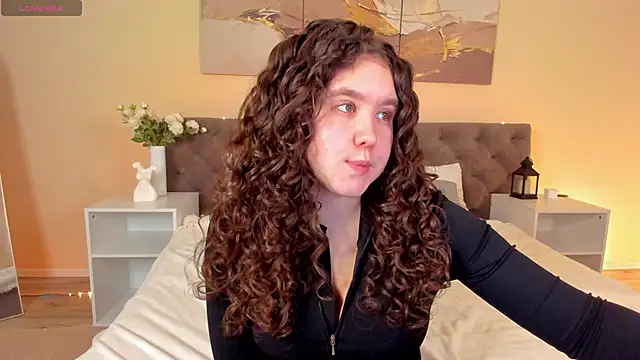 Snapshot of Ariella_Sol chatting on June 2026 01:16:02 AM Ariella Sol online show from June 2026 01:16:02 AM