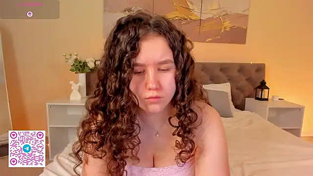 Snapshot of Ariella_Sol chatting on June 2026 02:53:01 AM Ariella Sol online show from June 2026 02:53:01 AM