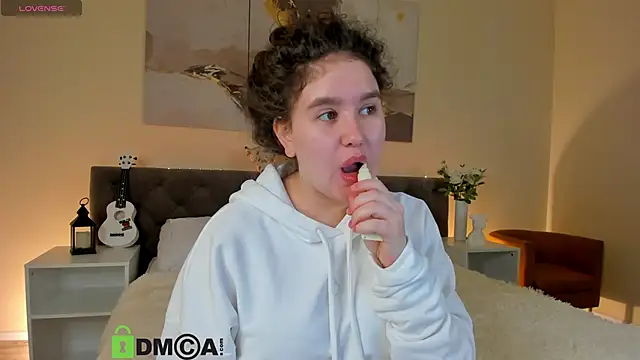 Ariella Sol online show from October 2025 01:06:02 AM