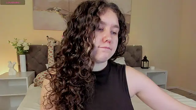 Snapshot of Ariella_Sol chatting on June 2026 01:15:01 AM Ariella Sol online show from June 2026 01:15:01 AM