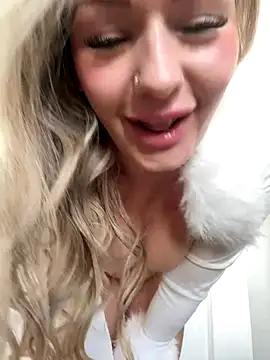 Snapshot of LoveShae_ chatting on October 2025 05:47:01 PM LoveShae online show from October 2025 05:47:01 PM