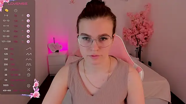 sweeet july online show from February 2025 04:43:01 AM