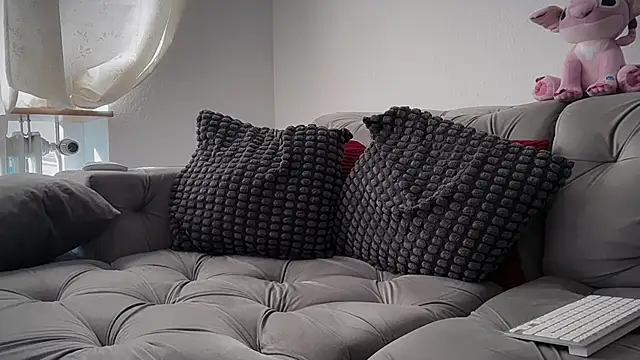 iam valentinadoll online show from April 2026 08:27:01 AM