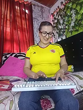 Snapshot of any_mour chatting on June 2026 05:34:02 PM any mour online show from June 2026 05:34:02 PM