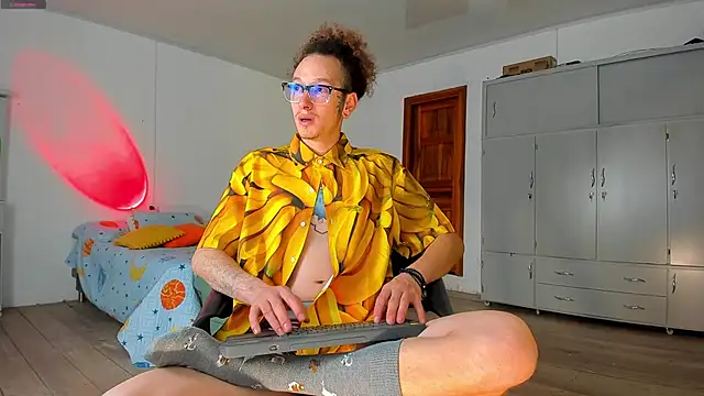 MrShaggy online show from June 2026 05:40:02 AM