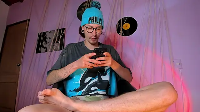 Snapshot of MrShaggy chatting on January 2025 12:50:02 PM MrShaggy online show from January 2025 12:50:02 PM