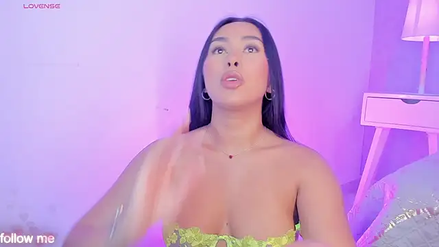 Cameliaa Smiith online show from November 2025 03:32:02 AM