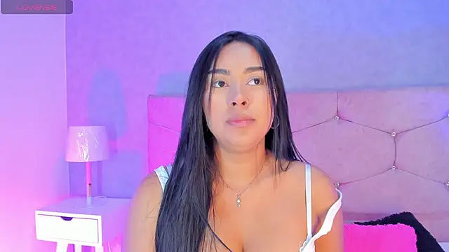 Cameliaa Smiith online show from September 2025 04:01:01 AM