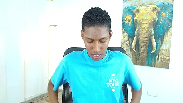 maiki18  online show from October 2025 08:43:01 PM