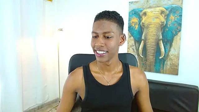 maiki18  online show from November 2025 08:46:02 PM