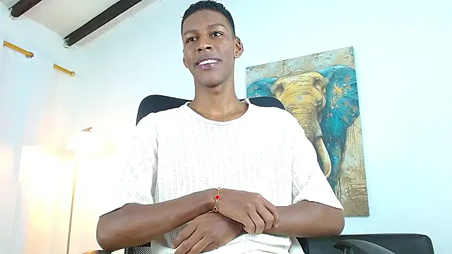 maiki18  online show from November 2025 08:34:01 PM