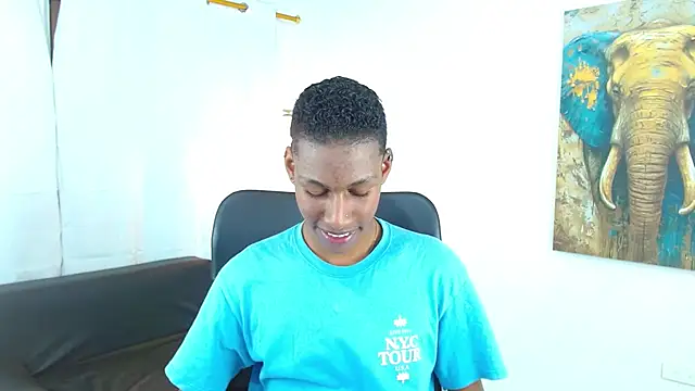 maiki18  online show from January 2026 08:35:01 PM