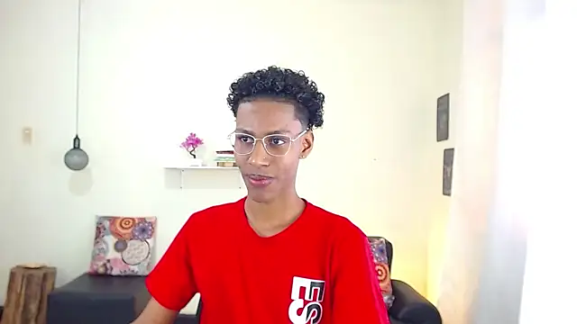 maiki18  online show from March 2025 01:46:01 PM