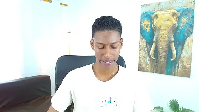 maiki18  online show from December 2025 09:19:02 PM