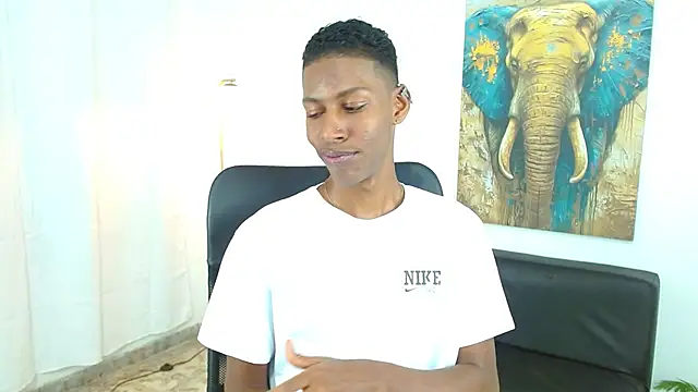 maiki18  online show from November 2025 08:56:02 PM