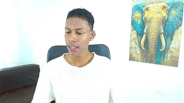 maiki18  online show from November 2025 08:53:01 PM