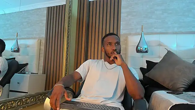 JamesParck online show from April 2026 07:42:02 PM