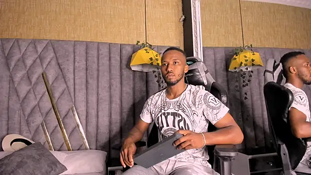 JamesParck online show from March 2026 10:33:01 PM