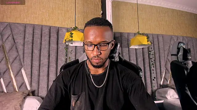 JamesParck online show from April 2026 11:43:02 PM