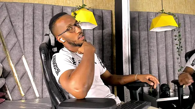 JamesParck online show from April 2026 12:02:02 AM