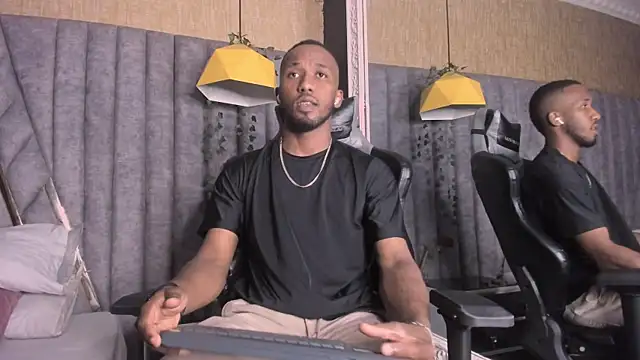 Snapshot of JamesParck chatting on February 2026 08:09:01 PM JamesParck online show from February 2026 08:09:01 PM