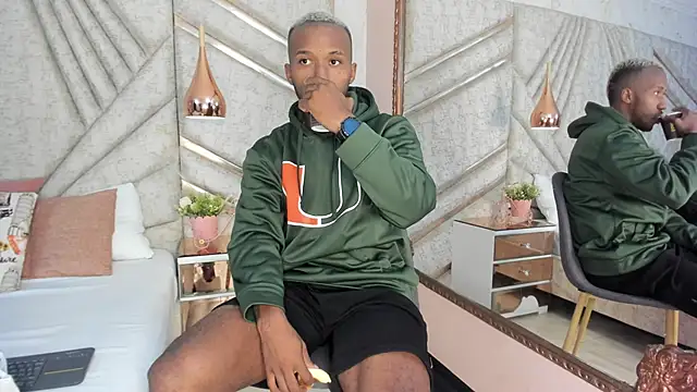 Snapshot of JamesParck chatting on February 2025 12:27:02 PM JamesParck online show from February 2025 12:27:02 PM