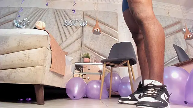 Snapshot of JamesParck chatting on February 2025 03:33:01 PM JamesParck online show from February 2025 03:33:01 PM