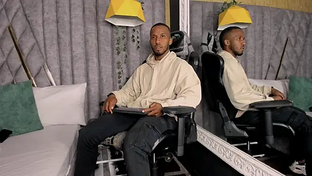 JamesParck online show from March 2026 11:45:02 PM