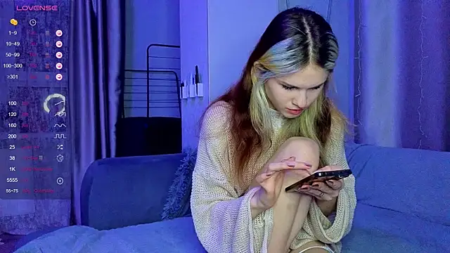 Snapshot of excited-kristi chatting on December 2024 02:25:02 AM excited-kristi online show from December 2024 02:25:02 AM