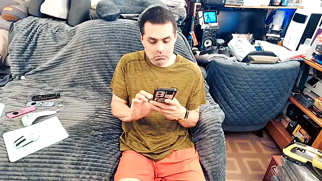 Snapshot of ClampMaster chatting on October 2025 10:11:01 PM ClampMaster online show from October 2025 10:11:01 PM