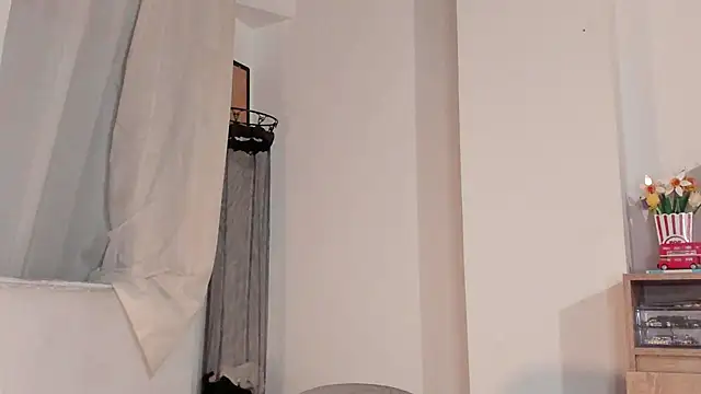 uglycoyote18 online show from December 2024 03:37:02 AM