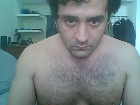 MrPatrick777 online show from December 2025 07:46:01 PM