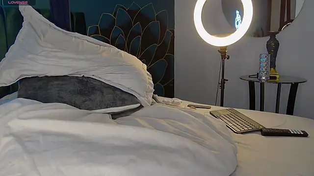 Adam MillanFF online show from December 2024 10:01:02 PM