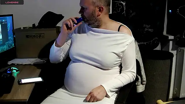 ShyBoy1982 online show from May 2026 10:02:02 PM