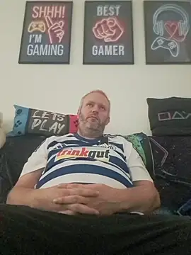 Snapshot of ShyBoy1982 chatting on October 2025 02:53:02 PM ShyBoy1982 online show from October 2025 02:53:02 PM