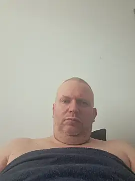 ShyBoy1982 online show from February 2026 01:09:01 PM