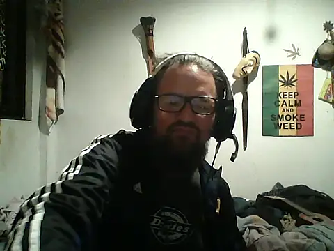 Snapshot of LECHEBALLS chatting on October 2025 01:51:02 AM LECHEBALLS online show from October 2025 01:51:02 AM